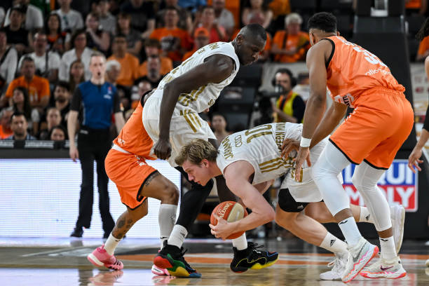 猛龙队正是 猛龙队正是