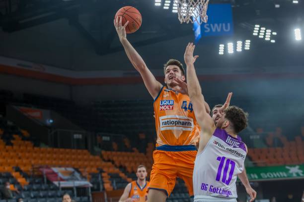 球队未来难 球队未来难