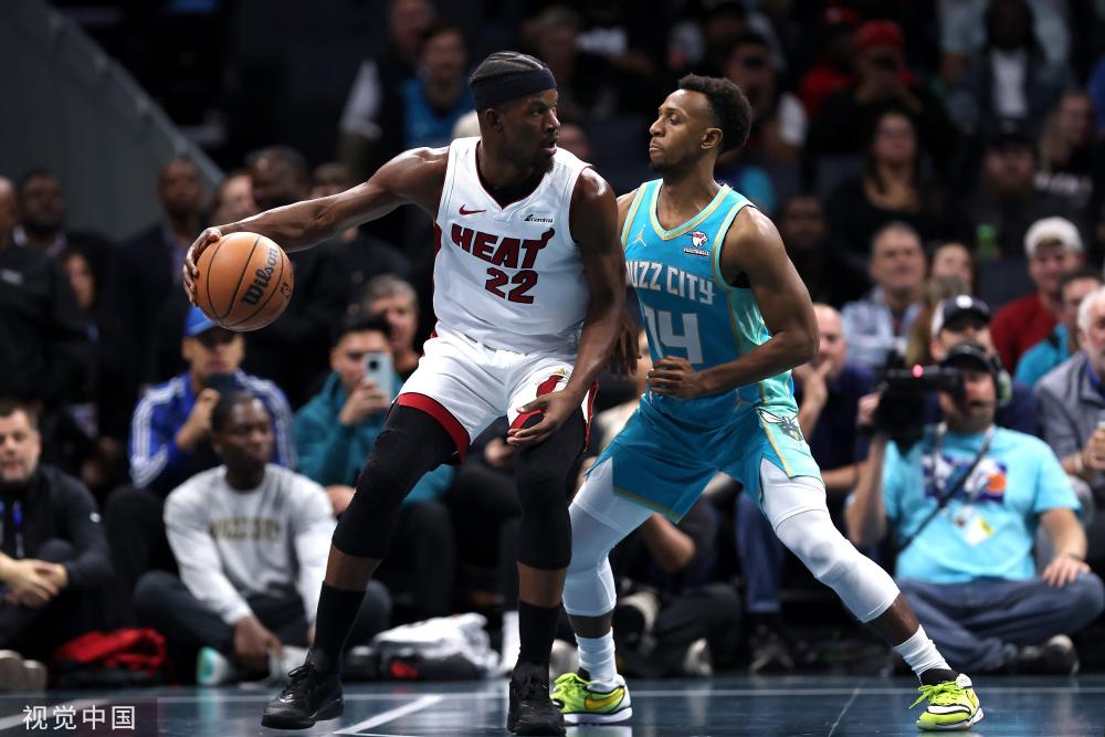 队成员间相 队成员间相