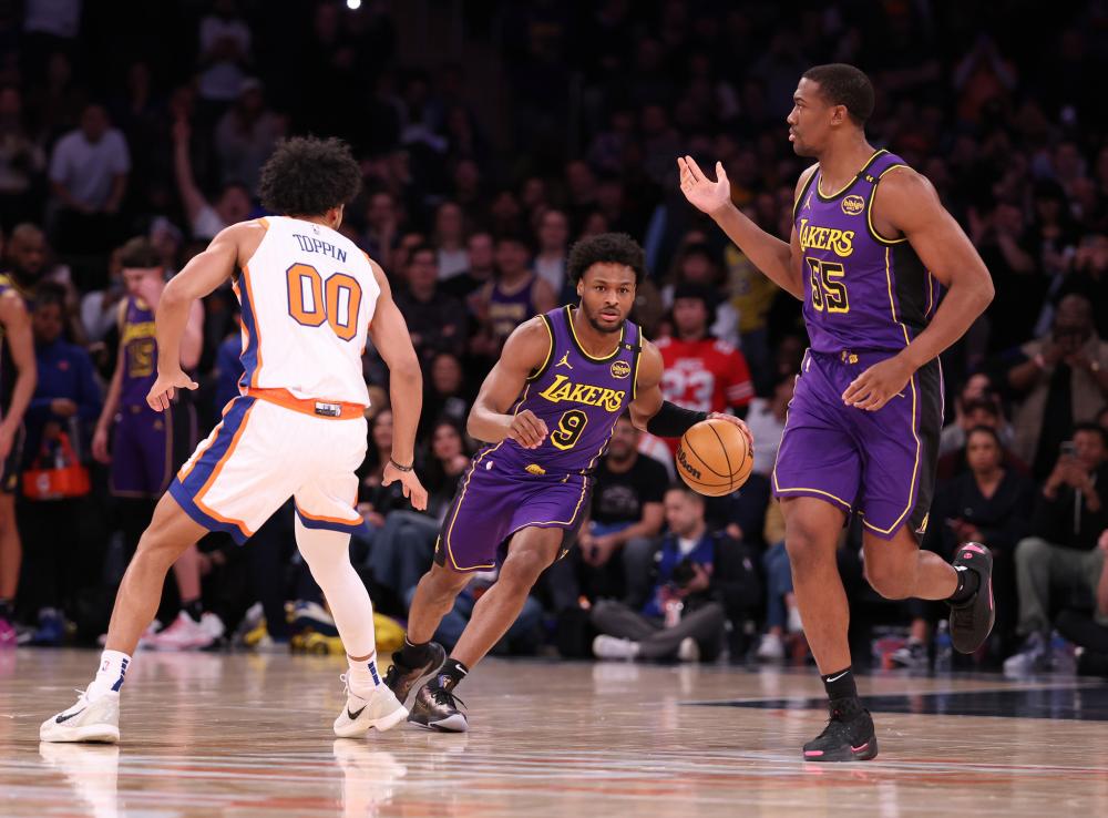 事中表现突 事中表现突