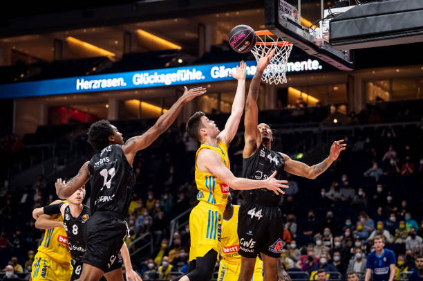 来自某地的 来自某地的