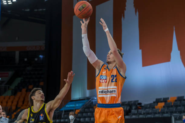 巨星决定论 巨星决定论